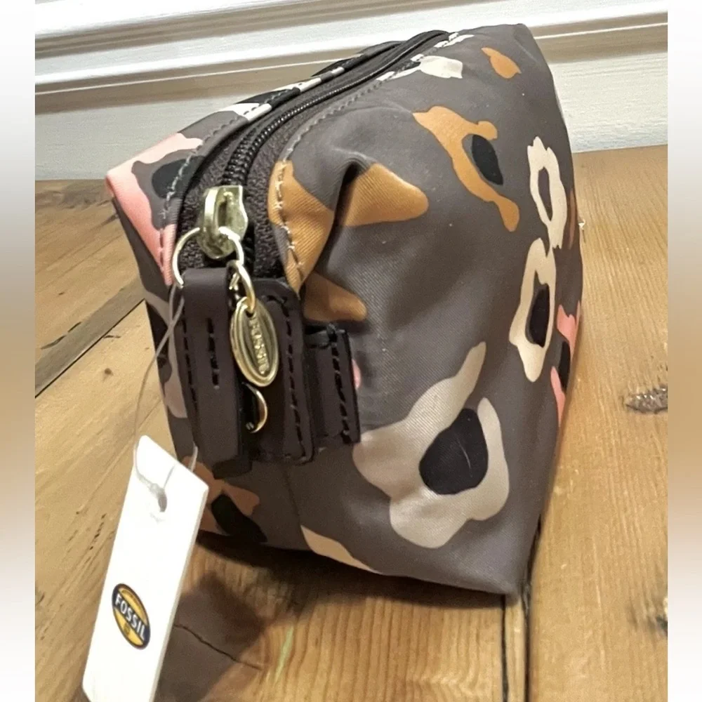 NWT - FOSSIL KEYPER Cosmetic Case